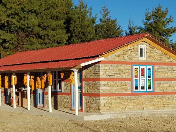 Das fertige Dorf-Bildungszentrum in Hile